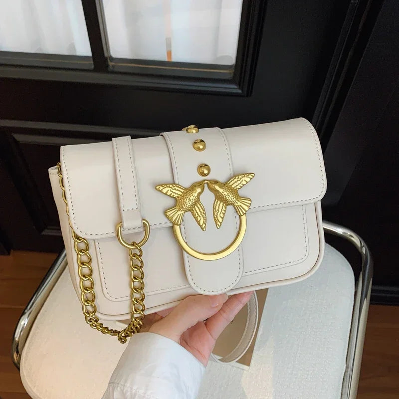 Luxury Women's Leather Crossbody Bag Elegant Designer Shoulder Bag Classic Tote For Stylish Daily Outfits