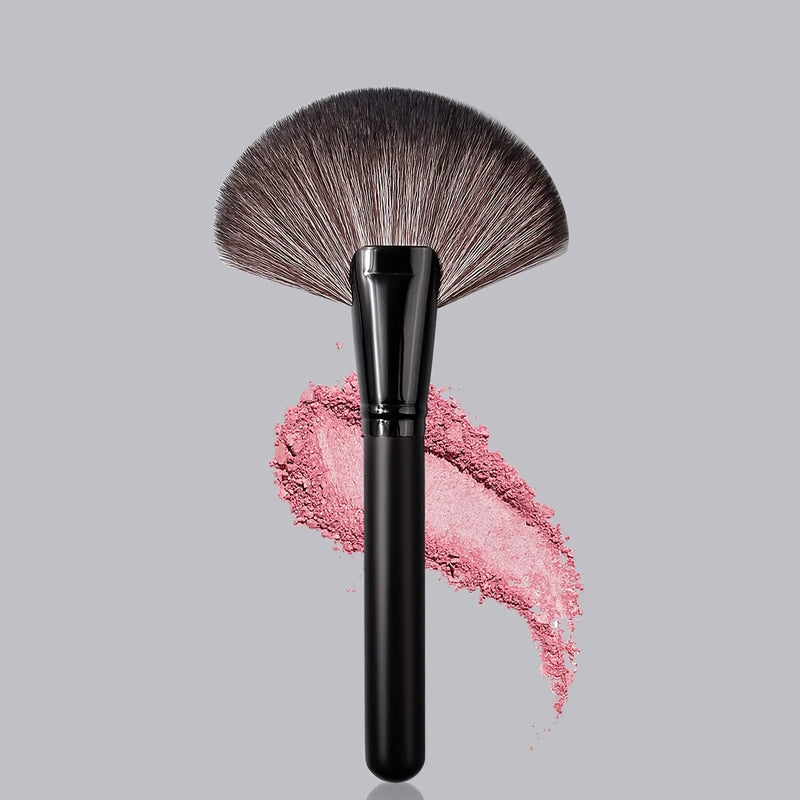 Luxury Wooden Handle Fan Makeup Brush Finishing Powder Brush Multi-use Brush for Face and Body Professional Makeup Brush for Sal